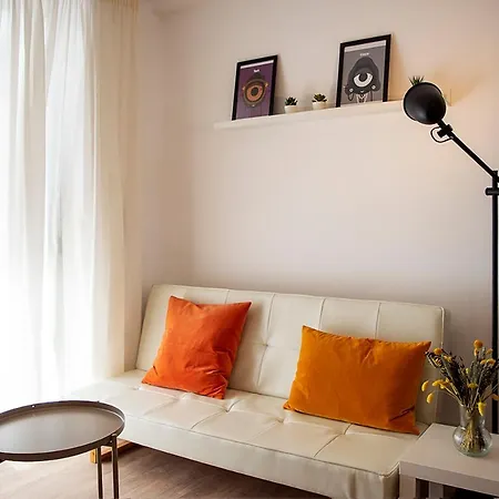 Stylish Modern Studio, Centre, Seaside Apartment Chalkida