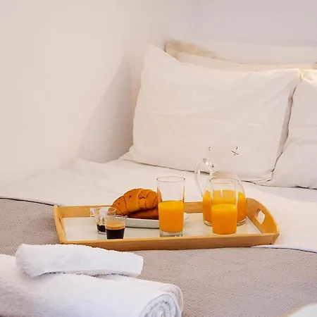 Stylish Modern Studio, Centre, Seaside Chalkida